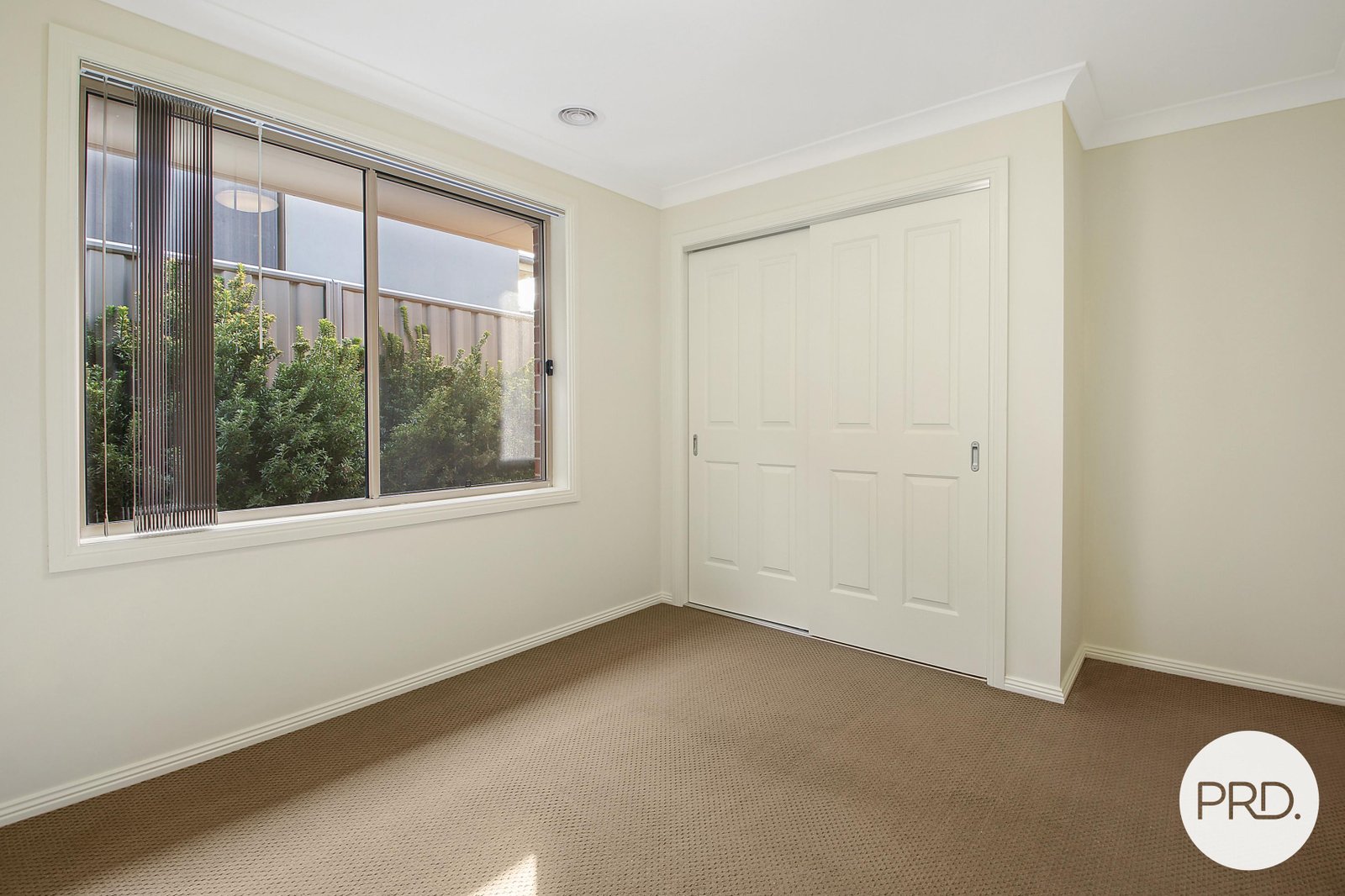 1/2 Treecreeper Street THURGOONA 9