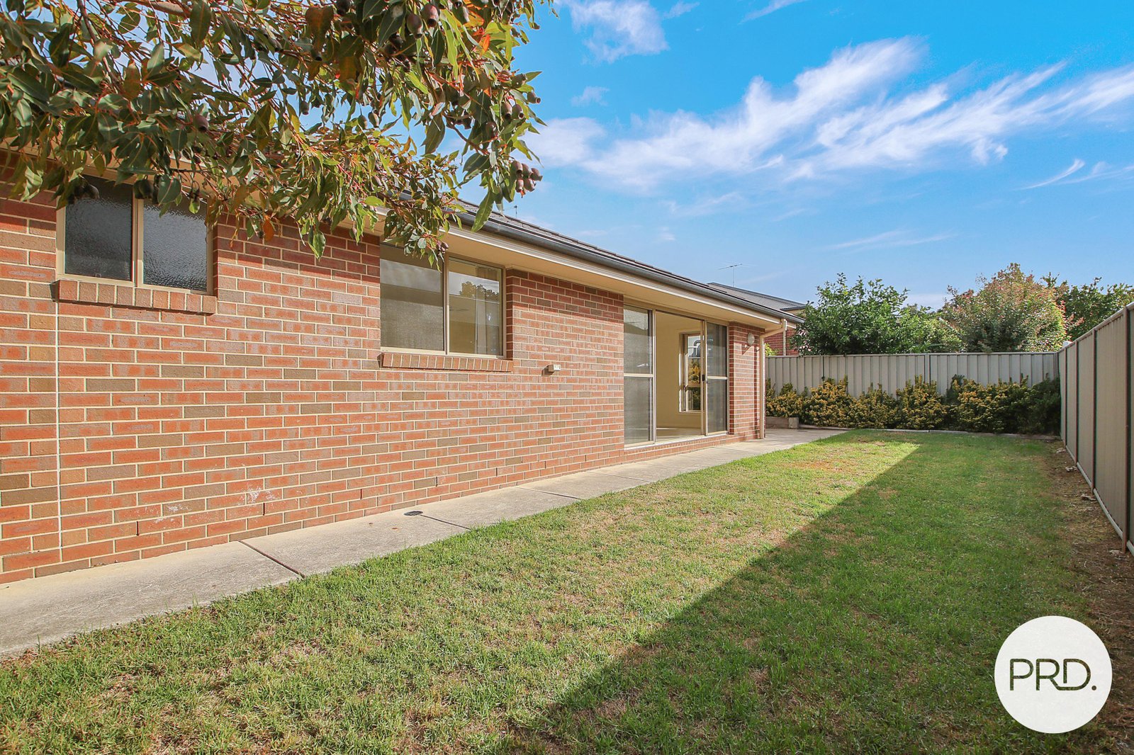 1/2 Treecreeper Street THURGOONA 12