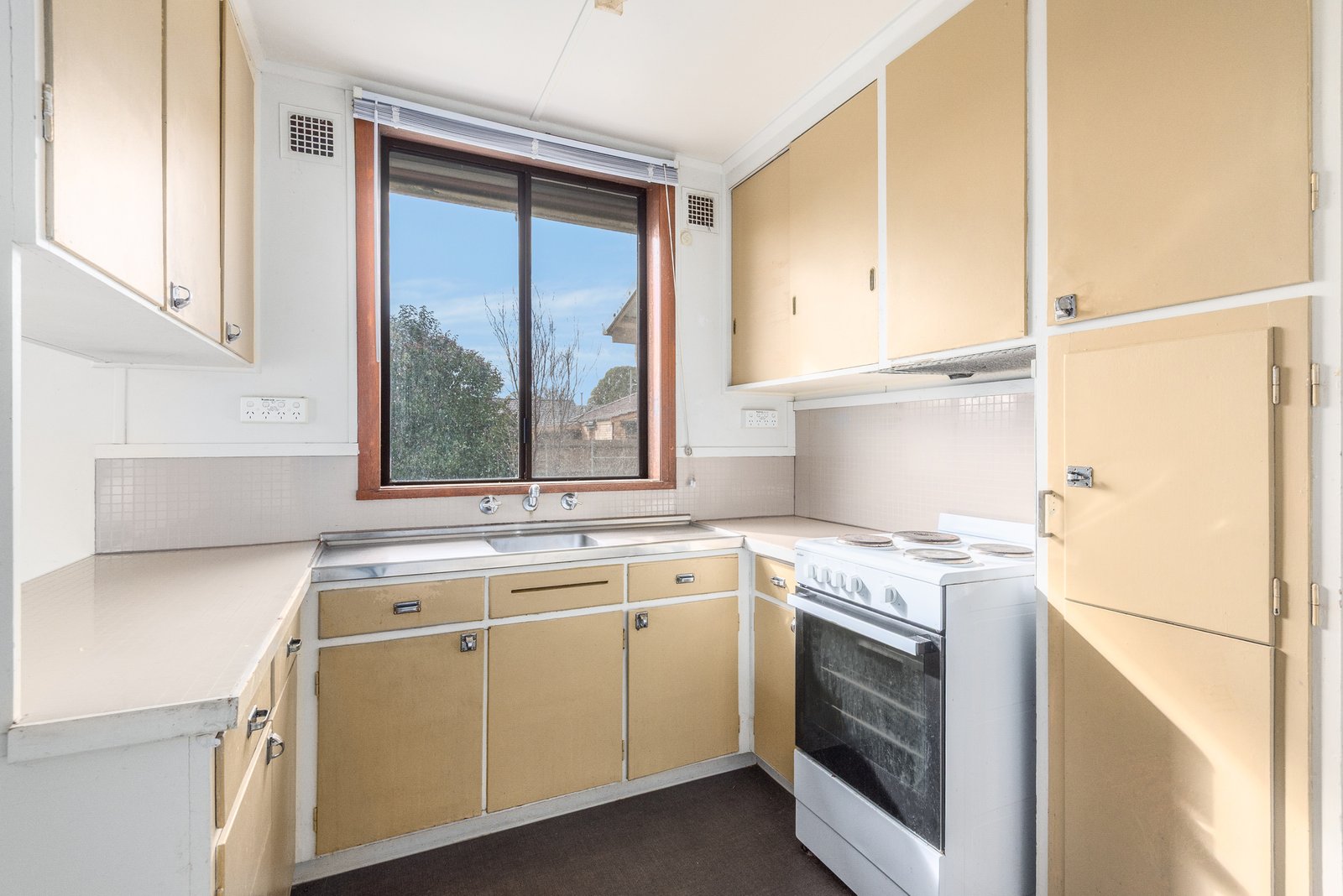 Gallery: 12 Turkeith Avenue
