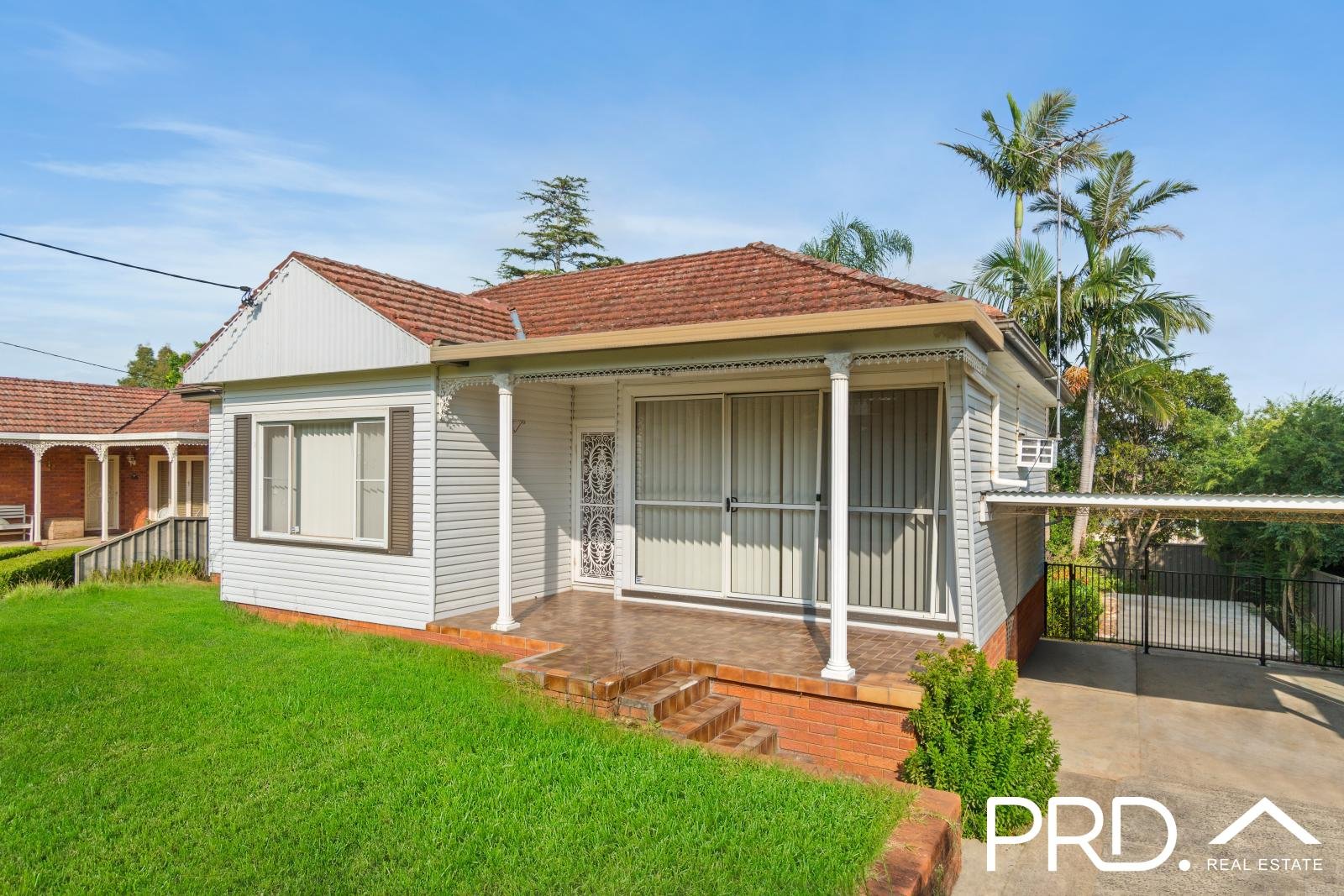 12 Valmay Avenue PICNIC POINT 1