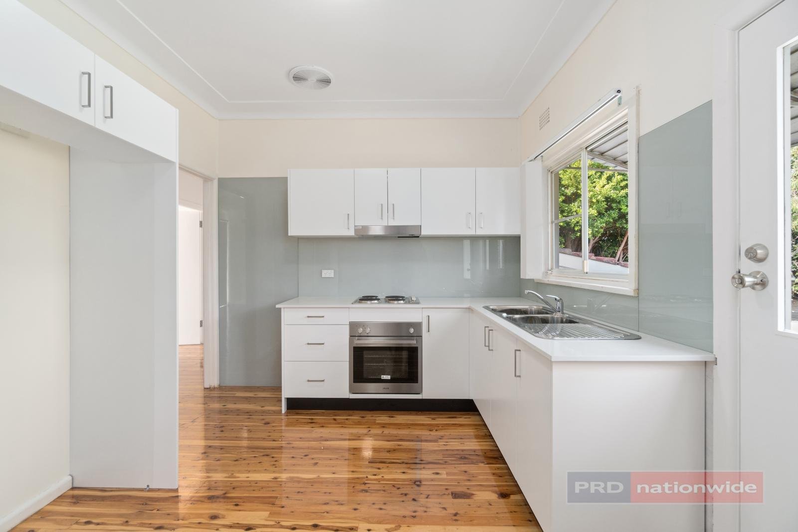 12 Valmay Avenue PICNIC POINT 3