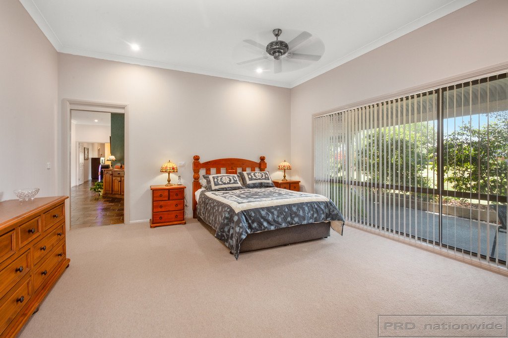 12 Walter Parade BLACK HILL 12