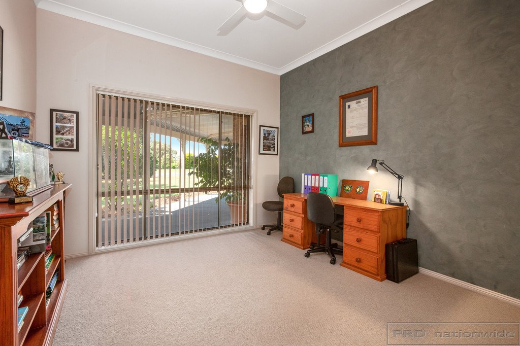 12 Walter Parade BLACK HILL 17