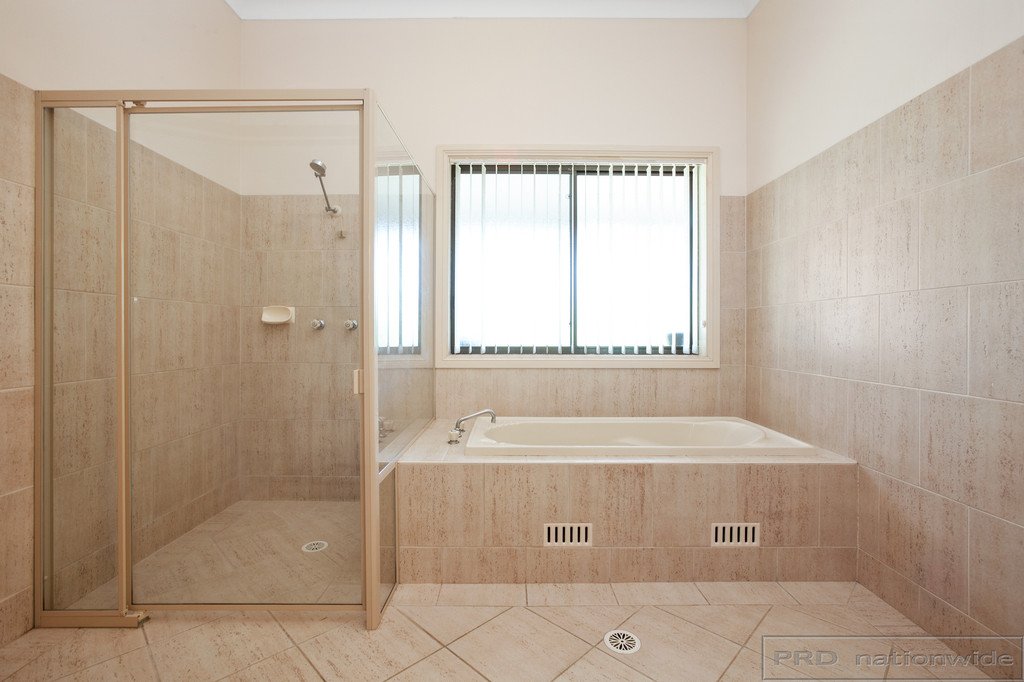 12 Walter Parade BLACK HILL 19