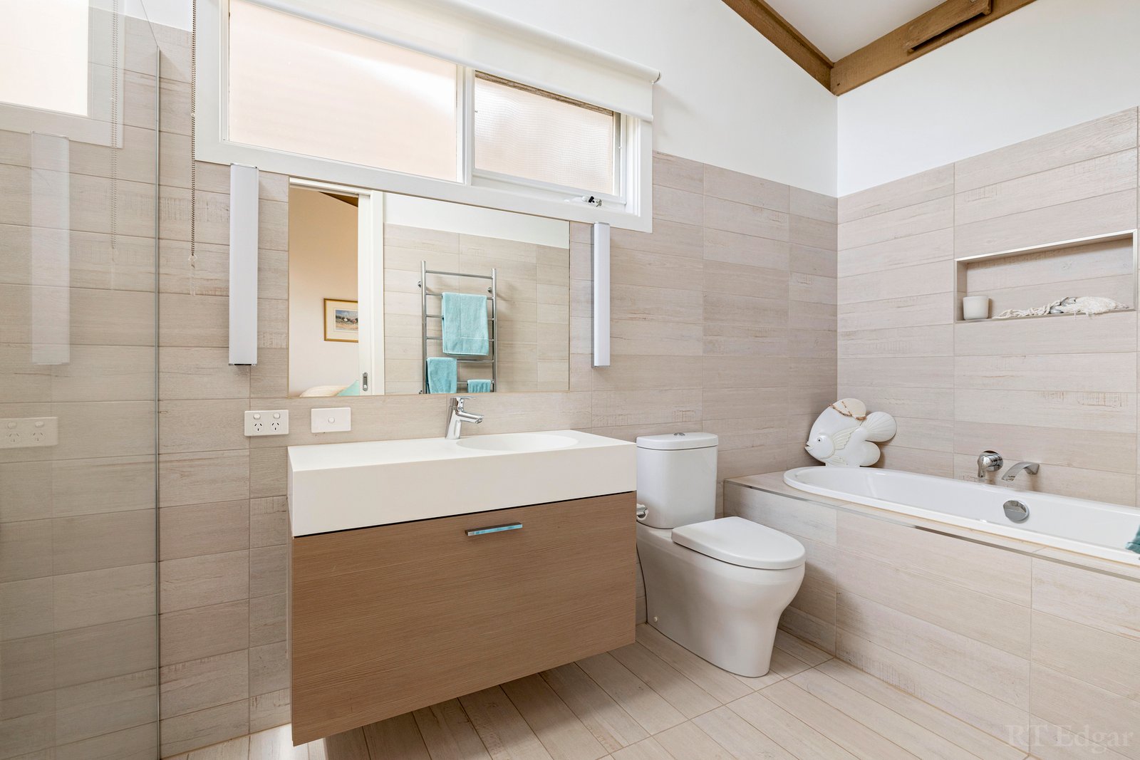 Real Estate and Property in 12 Wanda Close, Portsea, VIC