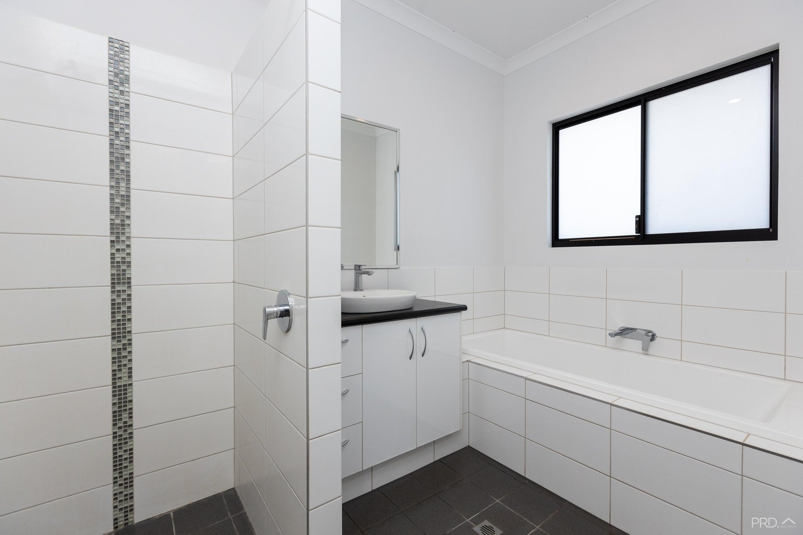 12 Warnangarri Lane CABLE BEACH 26