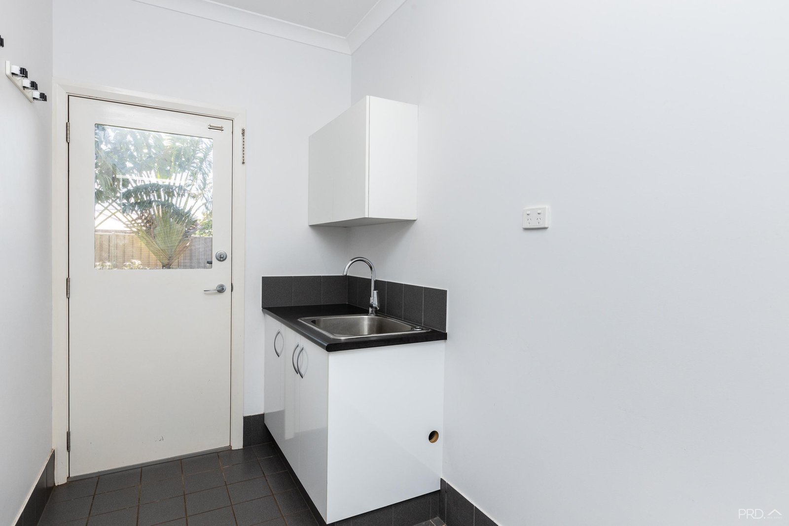 12 Warnangarri Lane CABLE BEACH 35