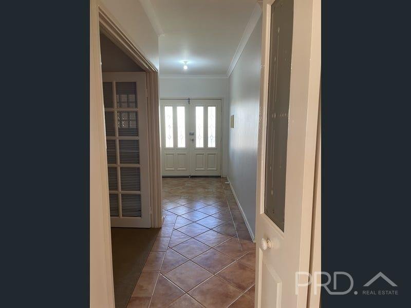 12 Watts Place BAYNTON 7