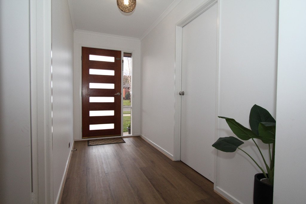 12 Webster Drive SEBASTOPOL 2