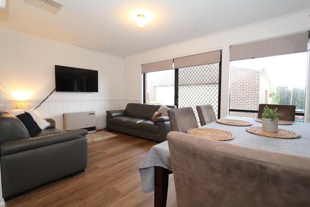 12 Webster Drive SEBASTOPOL 3