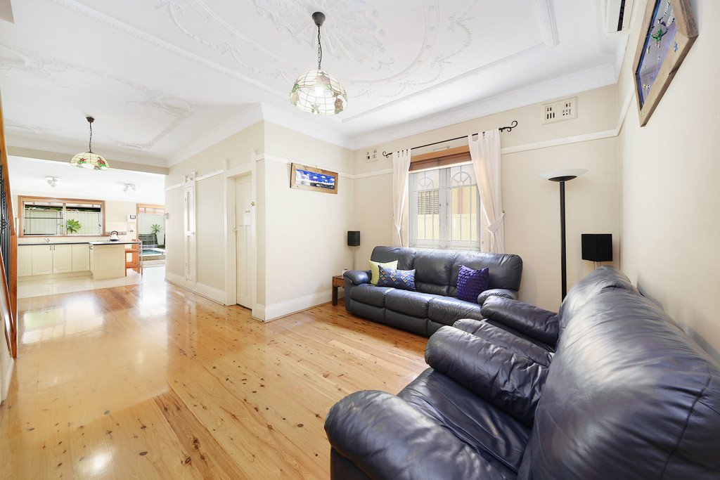 12 Wellington Street ROSEBERY 2