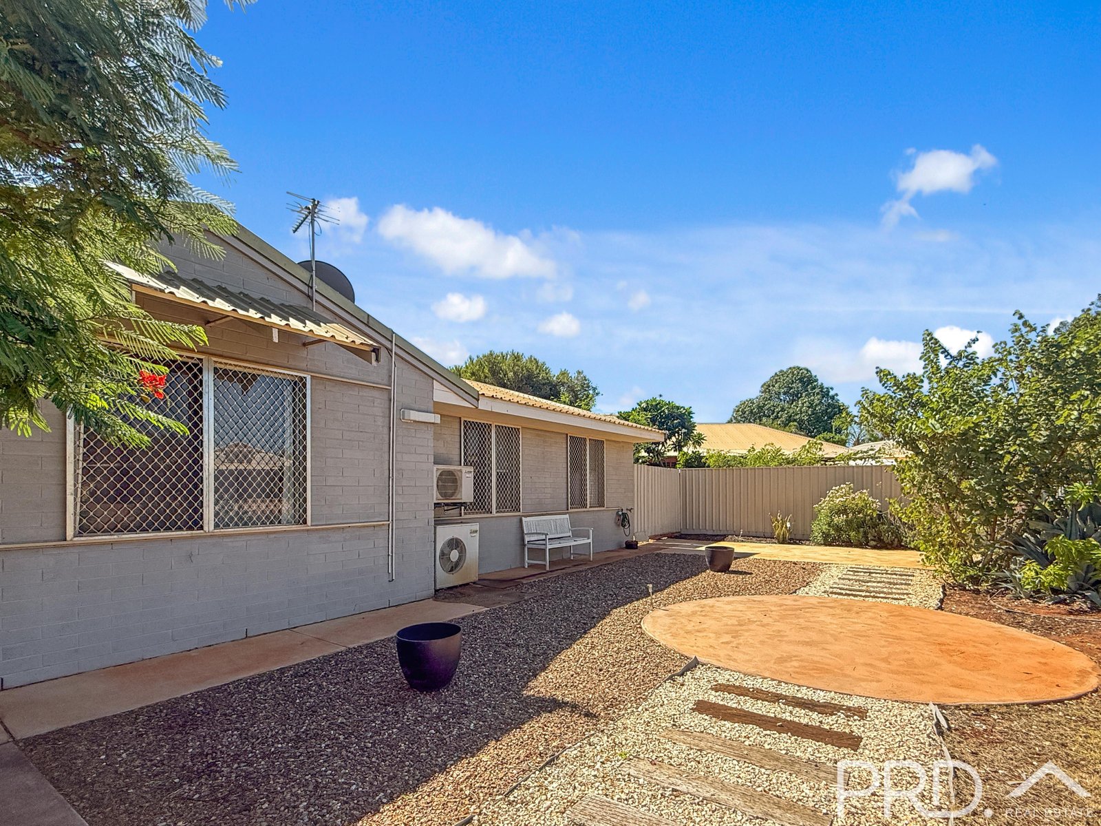 12 White Court BAYNTON 7