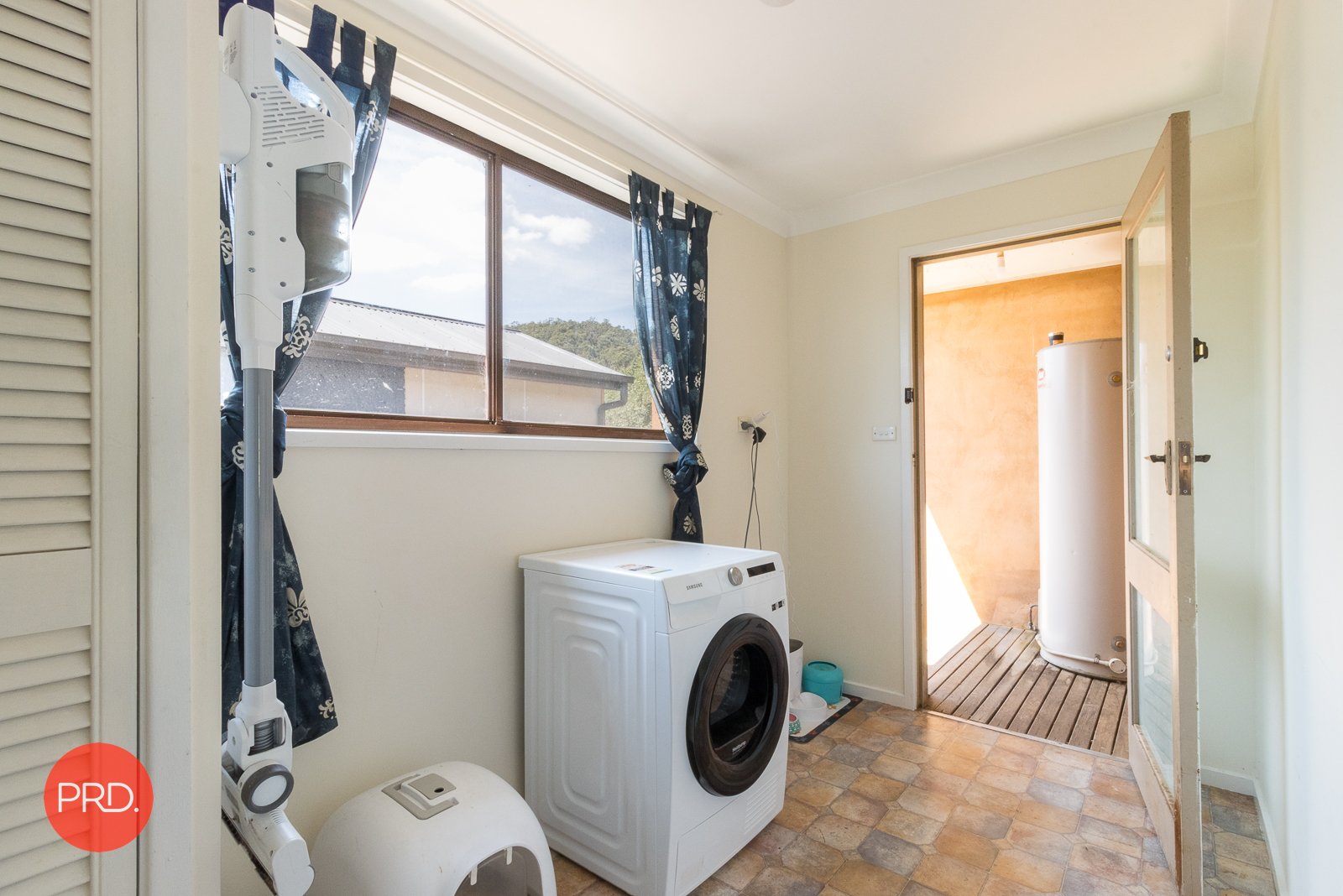 12 Wilga Street CAPTAINS FLAT 16