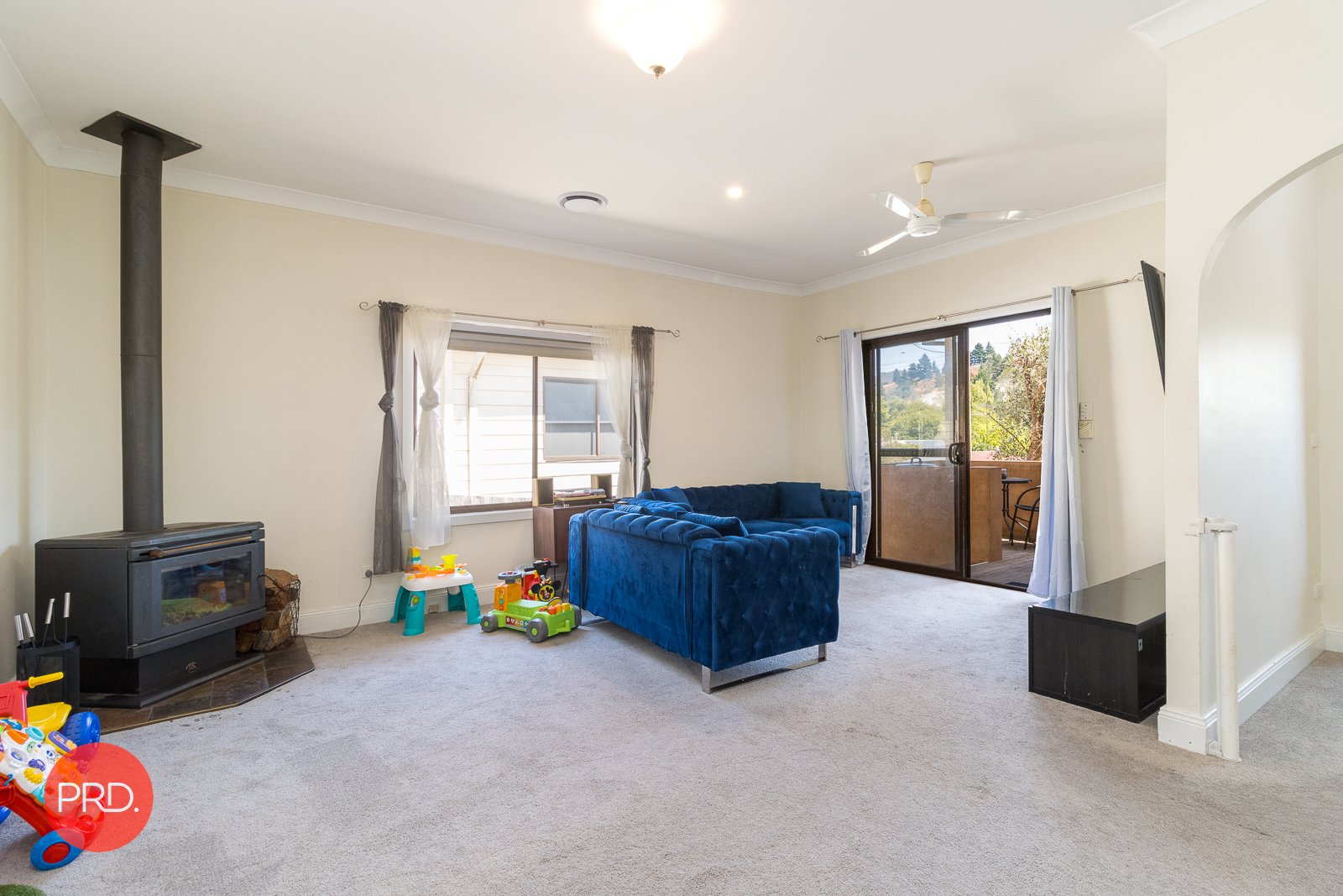 12 Wilga Street CAPTAINS FLAT 5