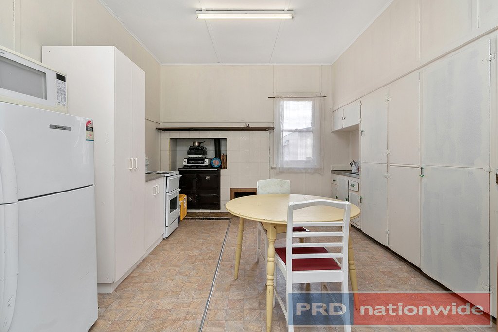 12 Williamson Street LEXTON 6