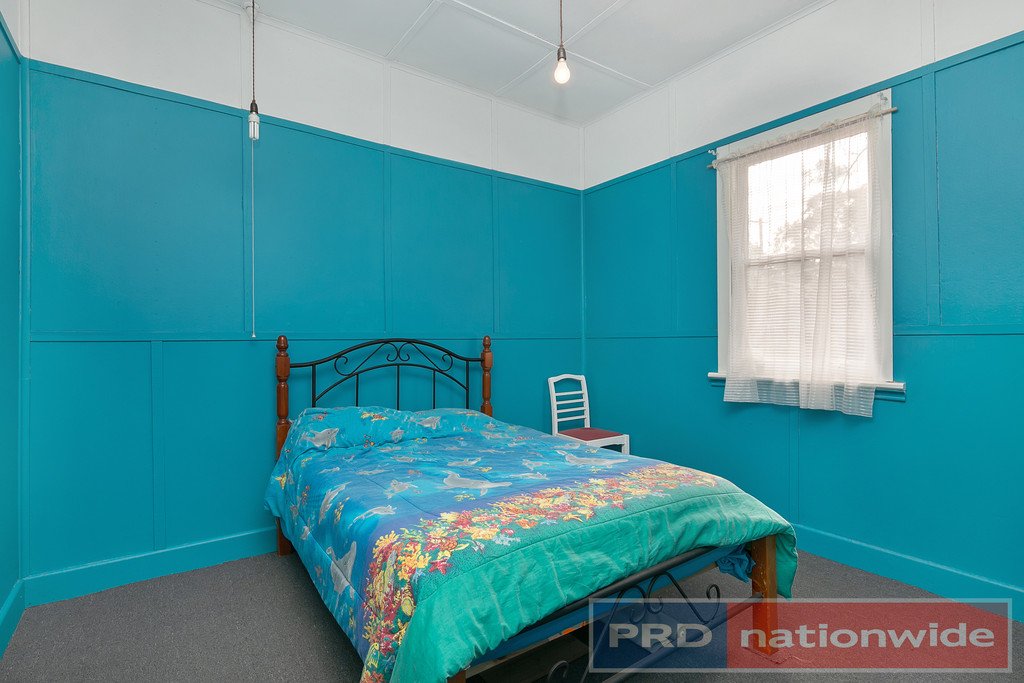 12 Williamson Street LEXTON 8