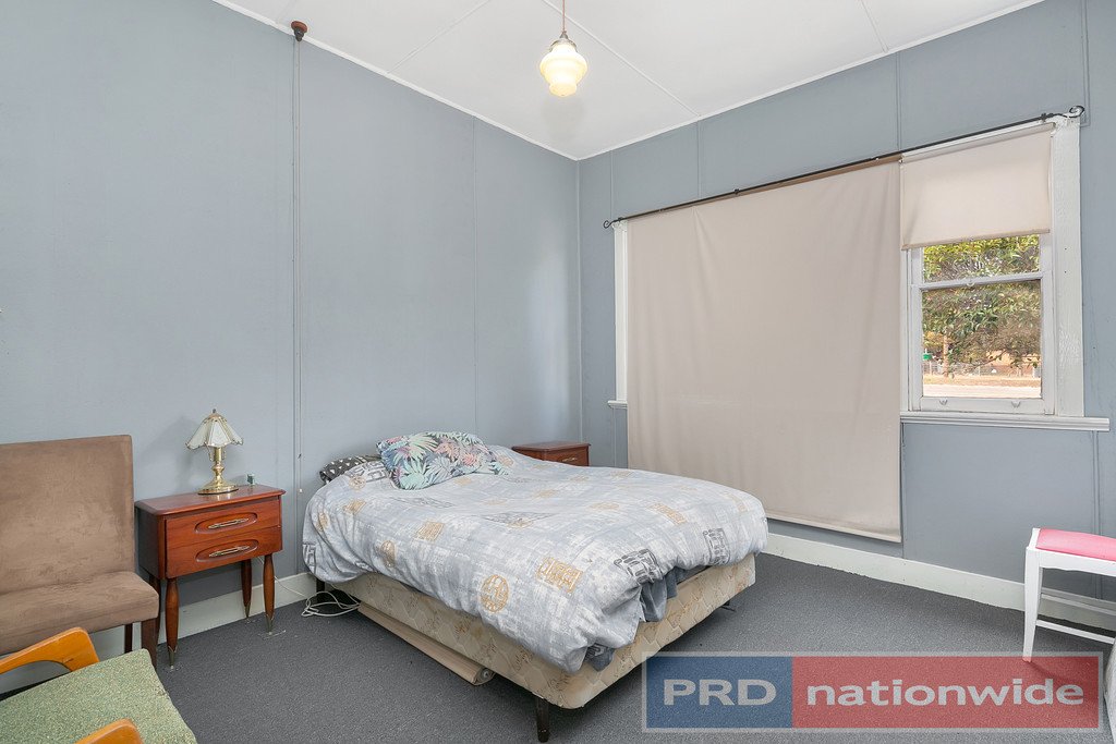 12 Williamson Street LEXTON 9