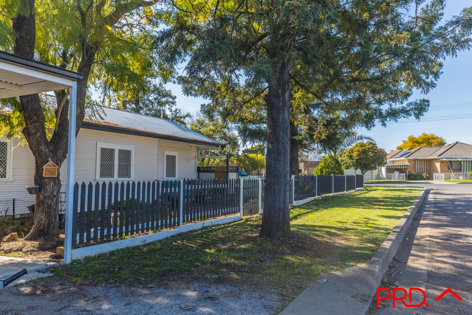 12 Willow Street TAMWORTH 27