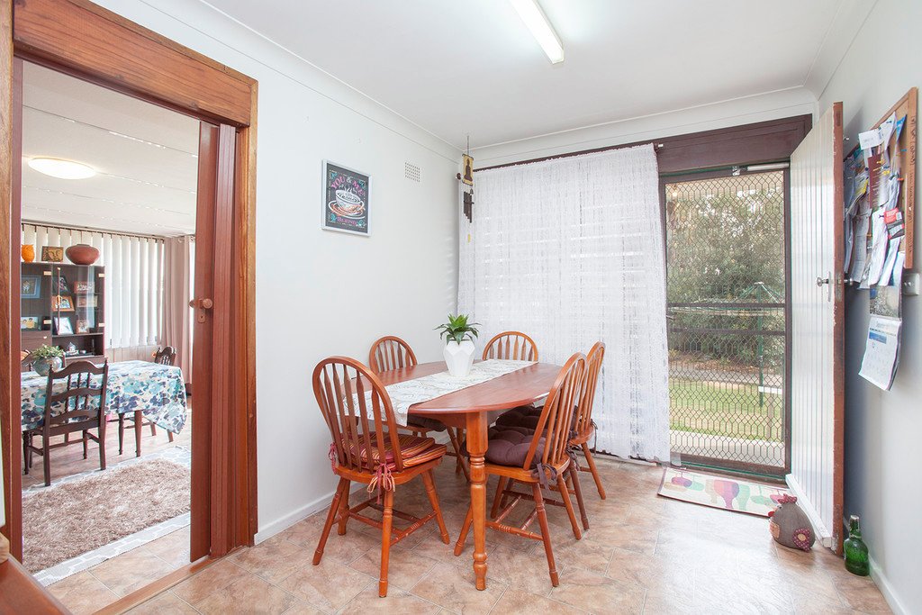 12 Windermere Avenue WOODBERRY 6