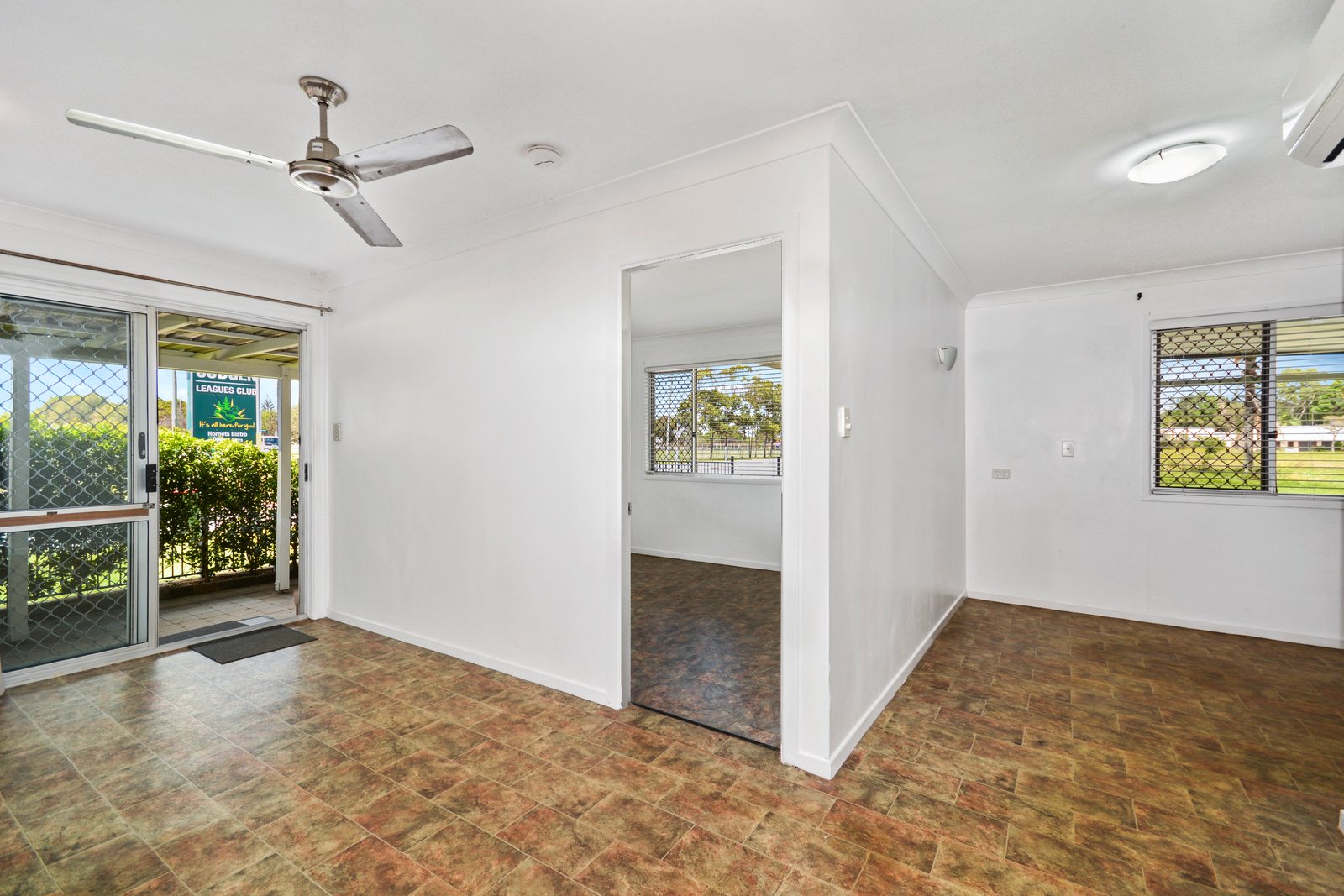 1/2 Wommin Bay Road KINGSCLIFF 1