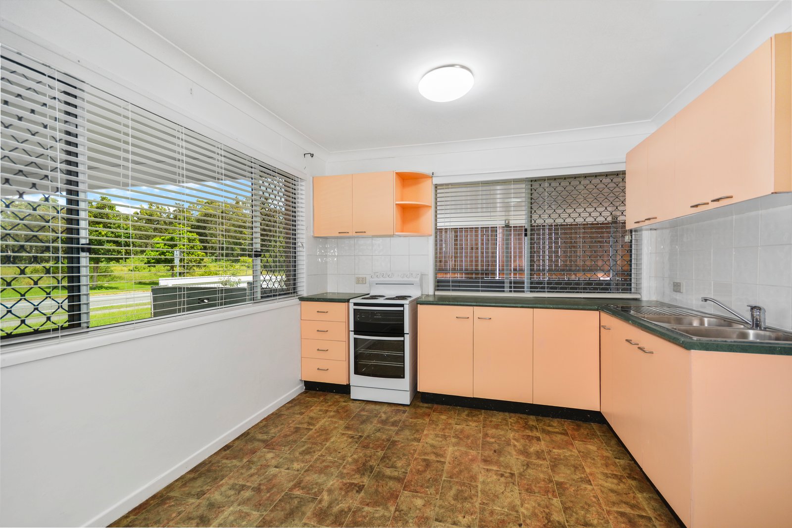 1/2 Wommin Bay Road KINGSCLIFF 2