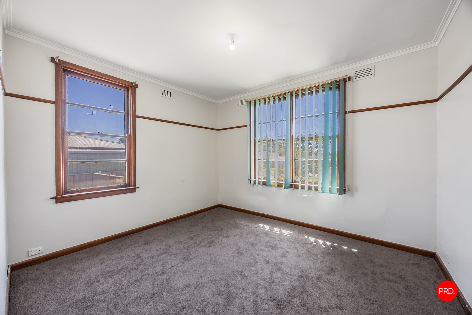 12 Woolcock Avenue KANGAROO FLAT 5