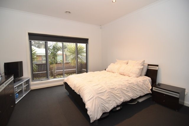 Gallery: 1/2 Woorayl Street