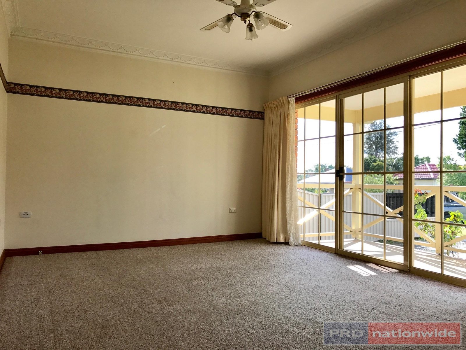 12 Worsley Street EAST HILLS 2