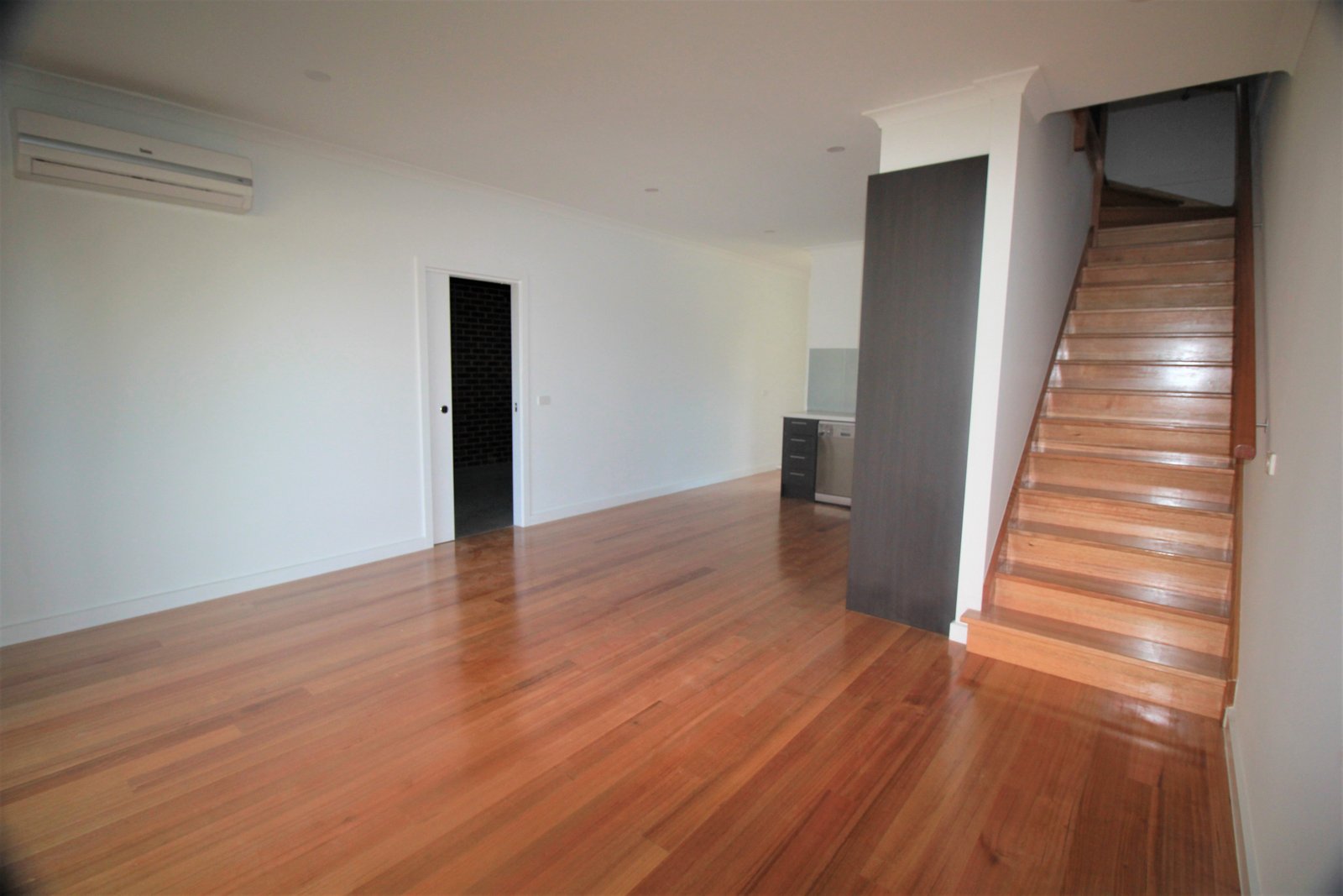 Gallery: 12 Yarram Crescent
