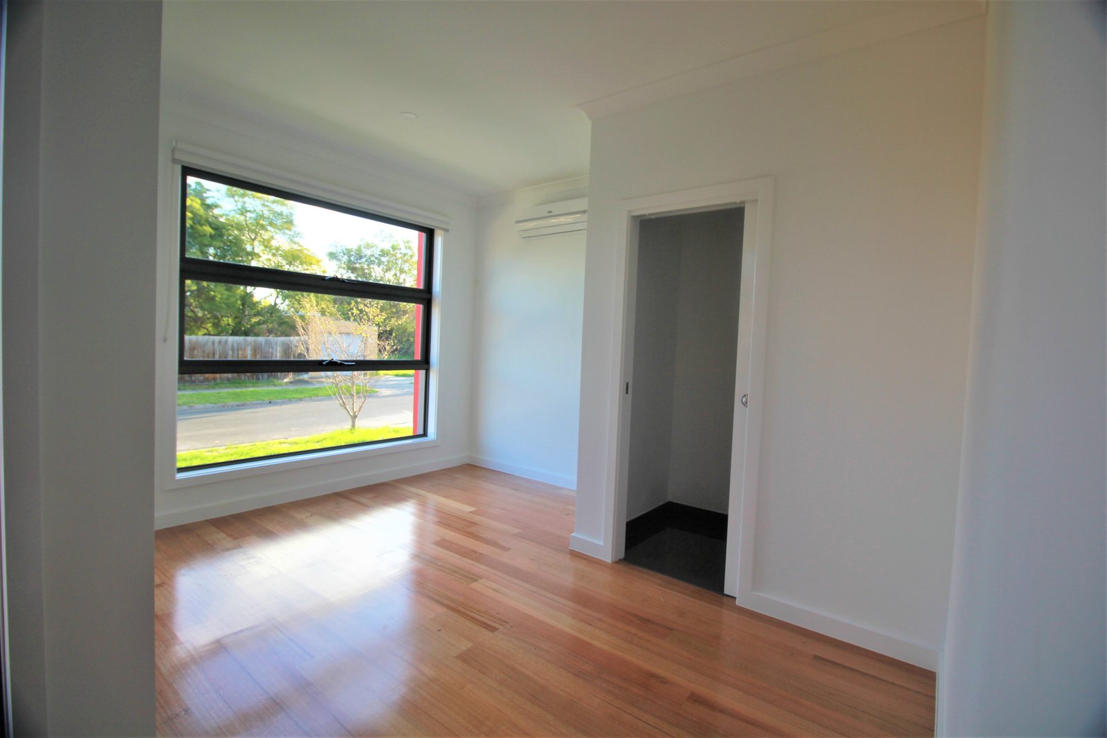 Gallery: 12 Yarram Crescent