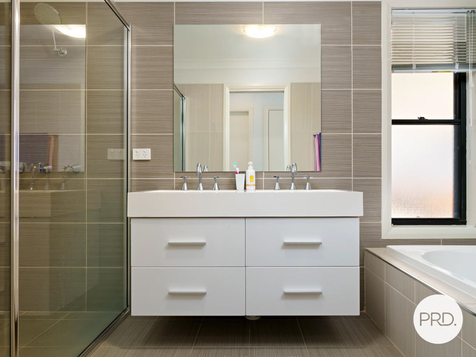 12 Yulong Street GLENFIELD PARK 7