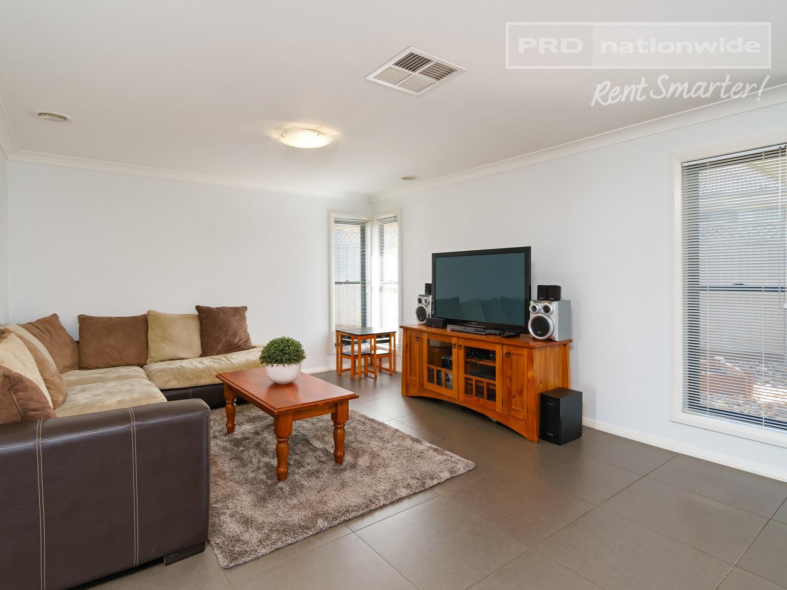 12 Yulong Street GLENFIELD PARK 3