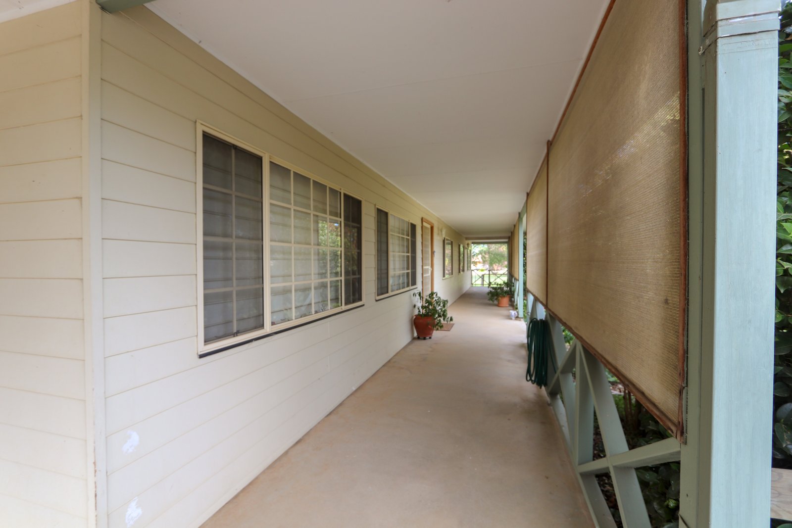 120 Albury Street TUMBARUMBA 16