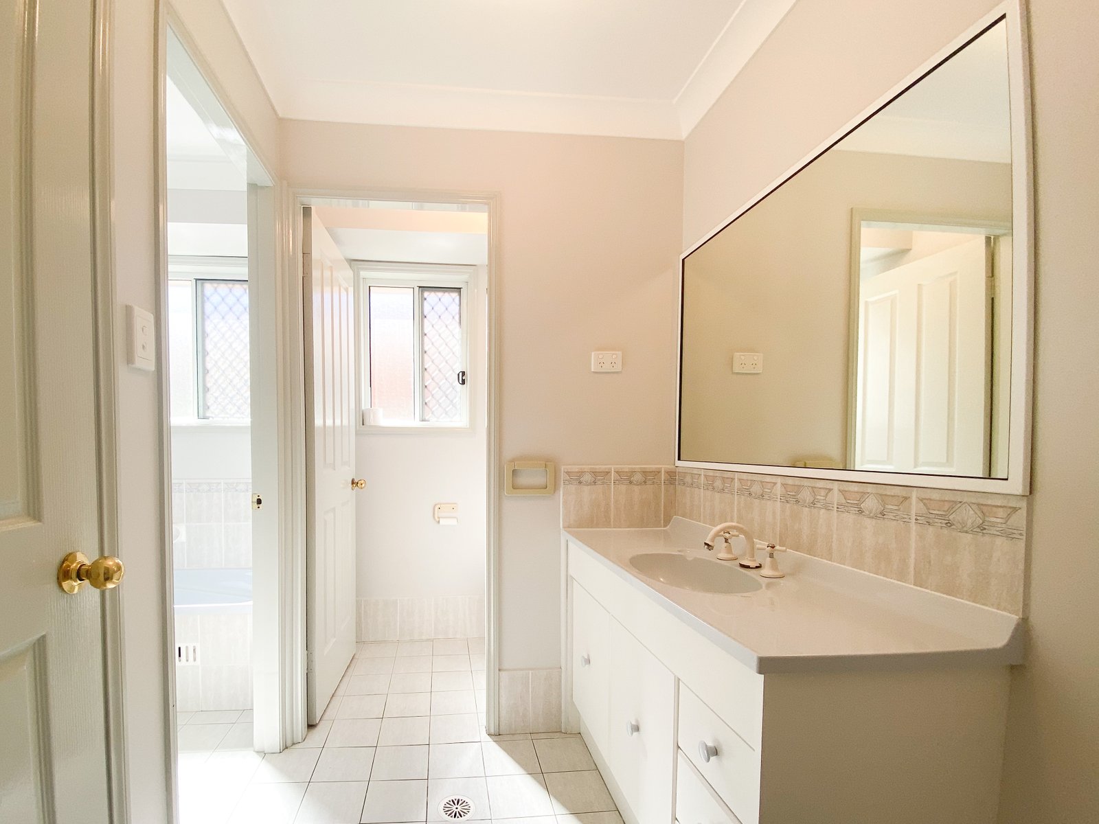 120 Bagnall Beach Road CORLETTE 12