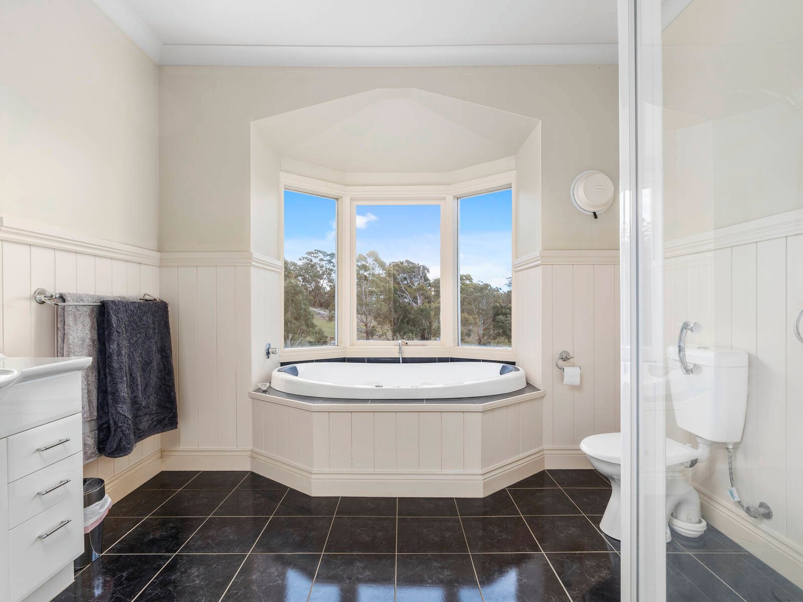 Real Estate and Property in 120 Bald Hill Road, Kyneton, VIC
