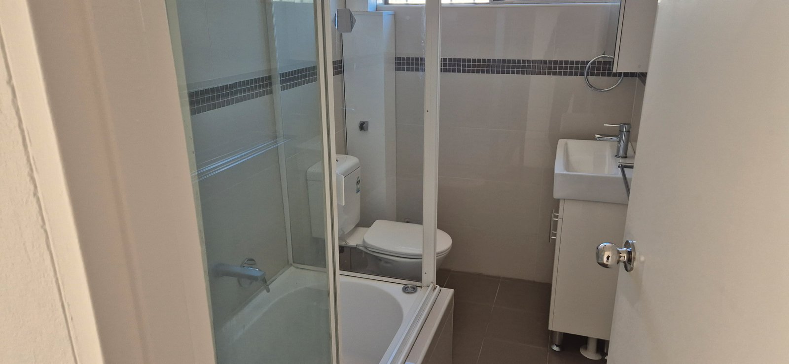 1/20 Bridge Street CABRAMATTA 4