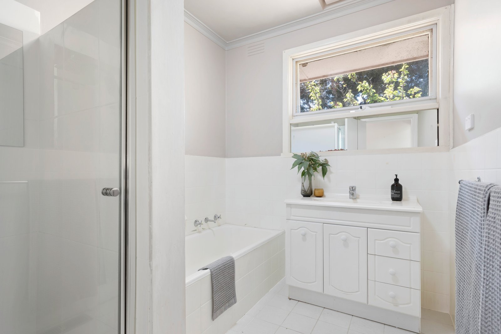 Real Estate and Property in 120 Chesterville Road, Cheltenham, VIC