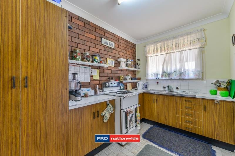 1/20 Harrier Parade TAMWORTH 2