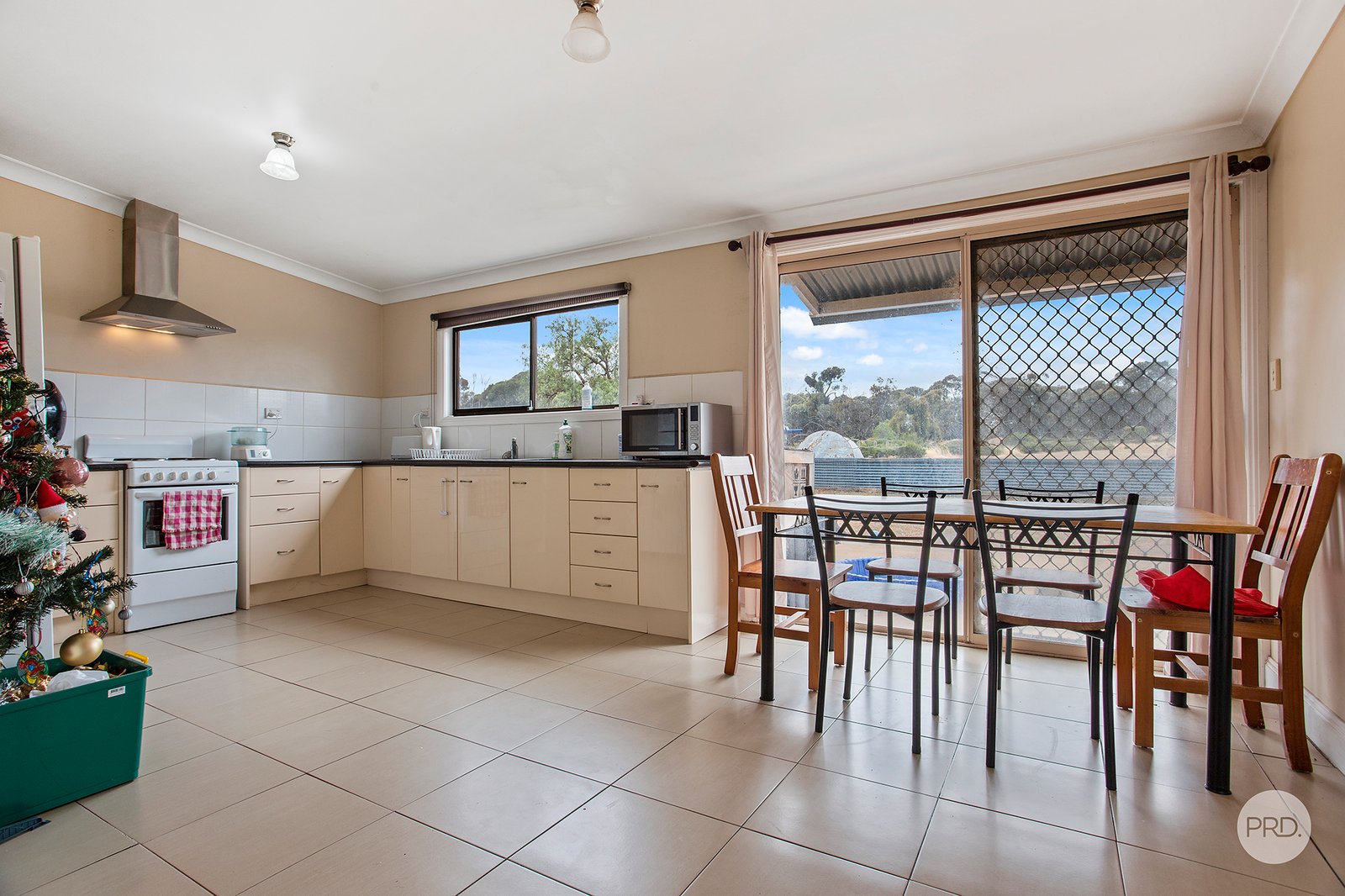 120 Inglewood-Powlett Road INGLEWOOD 6