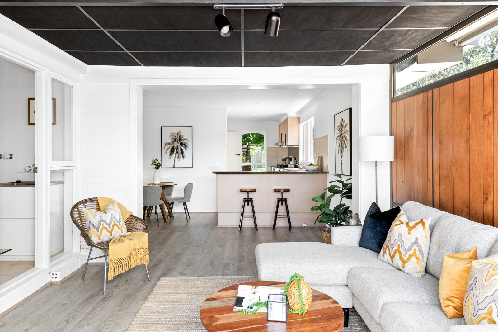 Real Estate and Property in 120 Lawrence Road, Mount Waverley, VIC