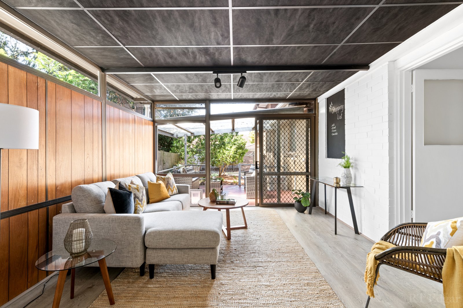 Real Estate and Property in 120 Lawrence Road, Mount Waverley, VIC