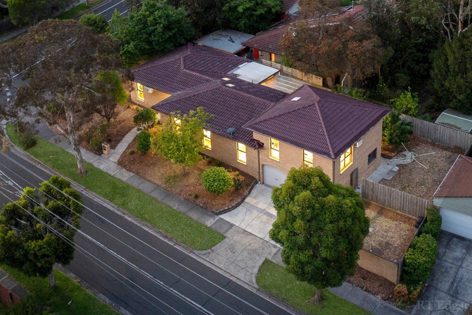 Real Estate and Property in 120 Lawrence Road, Mount Waverley, VIC