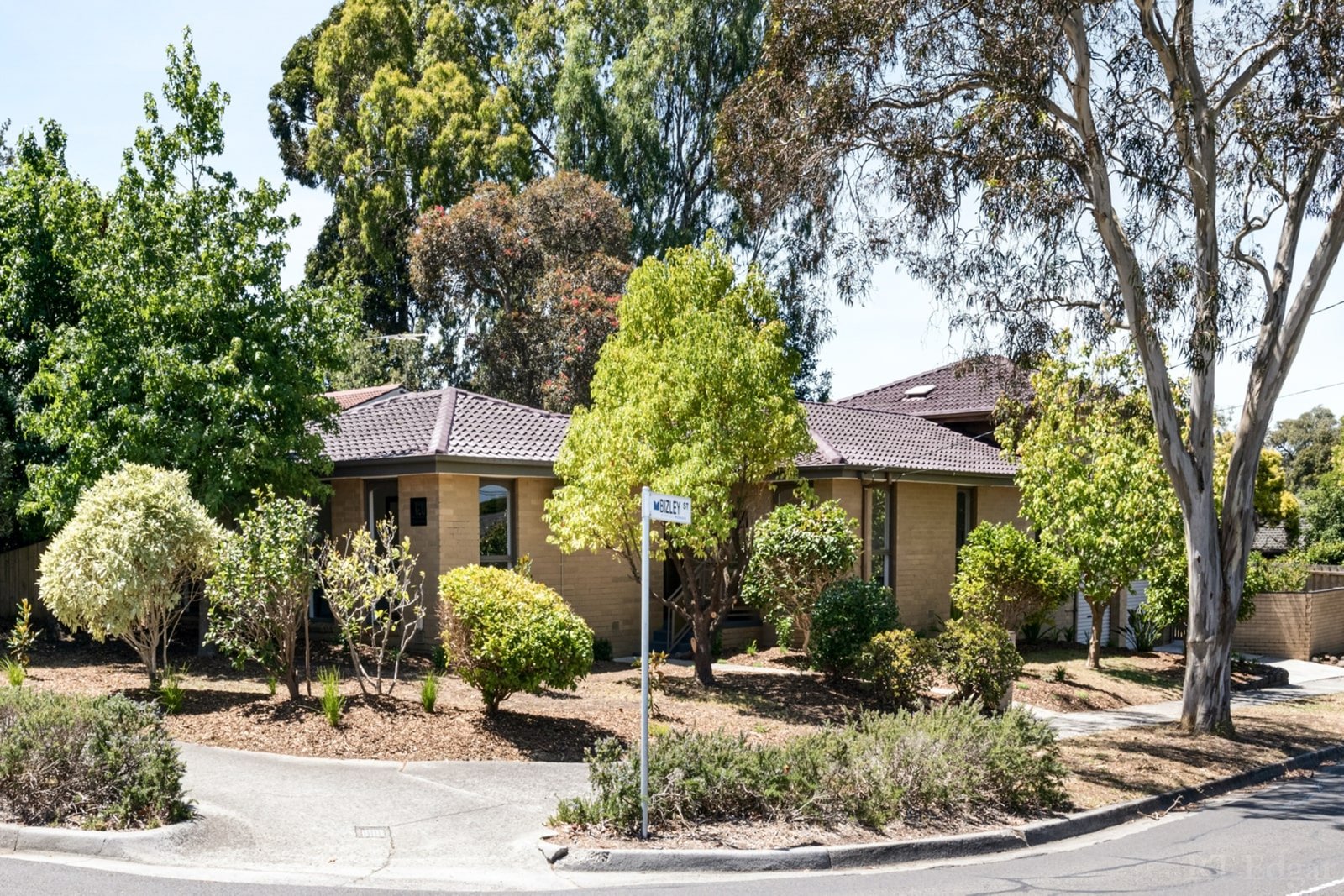 Real Estate and Property in 120 Lawrence Road, Mount Waverley, VIC