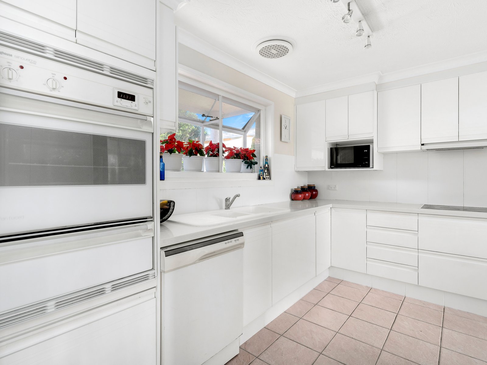 120 Melaleuca Drive PALM BEACH 7
