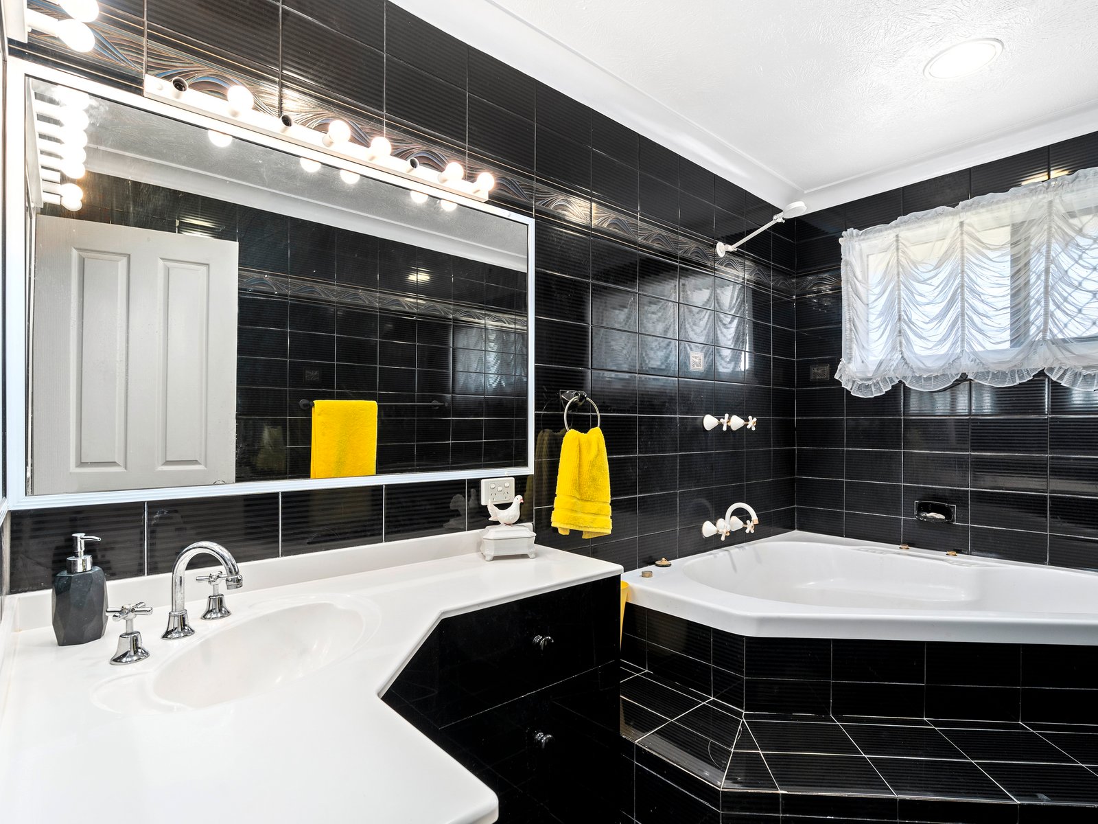 120 Melaleuca Drive PALM BEACH 15