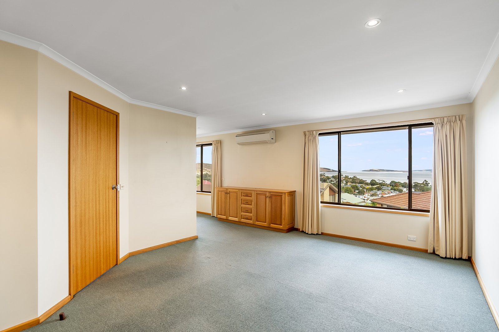 1/20 River Street BELLERIVE 8