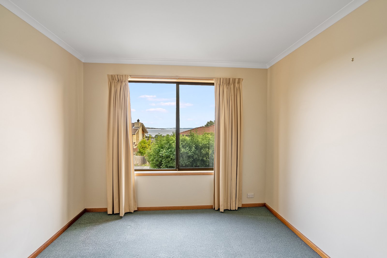 1/20 River Street BELLERIVE 9