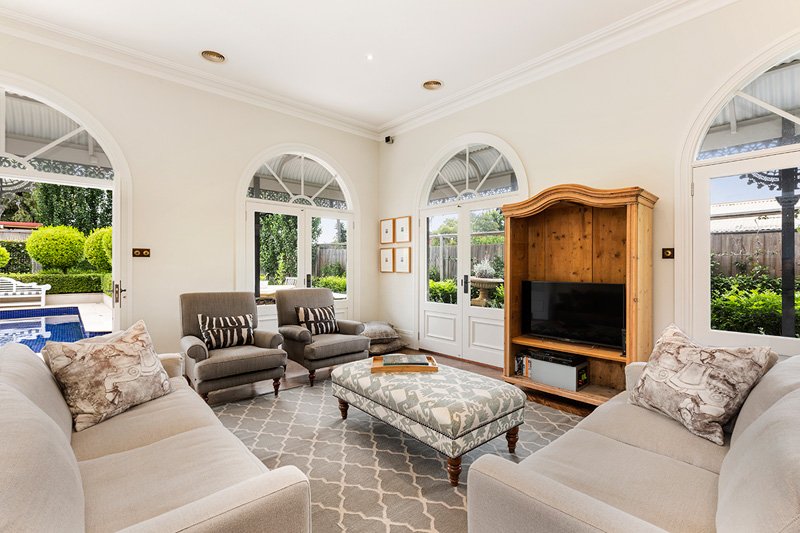 Gallery: 120 Roslyn Street