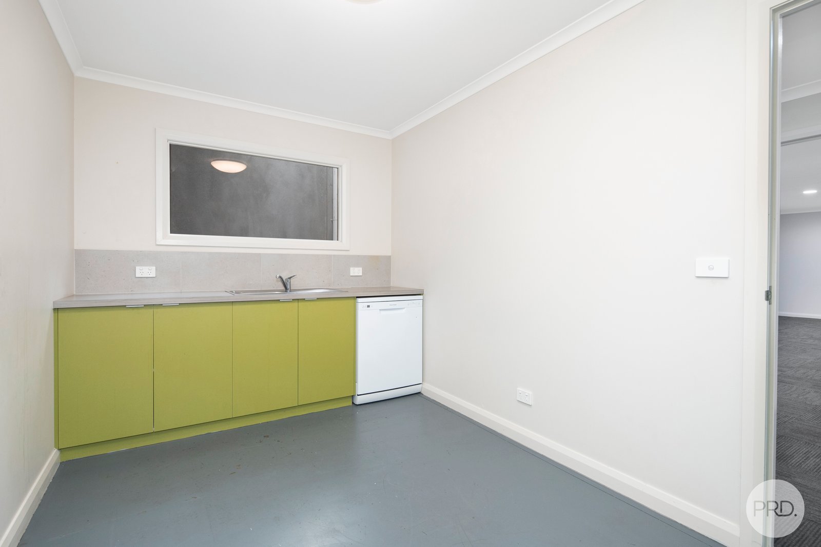 1/20 Selkirk Drive WENDOUREE 10