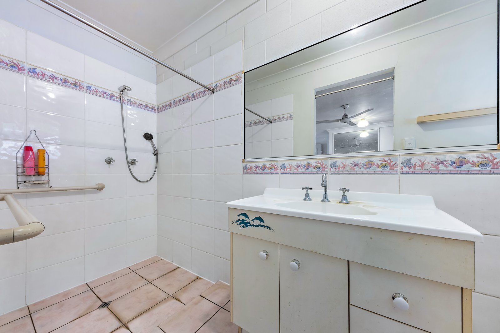 120 Shute Harbour Road CANNONVALE 6